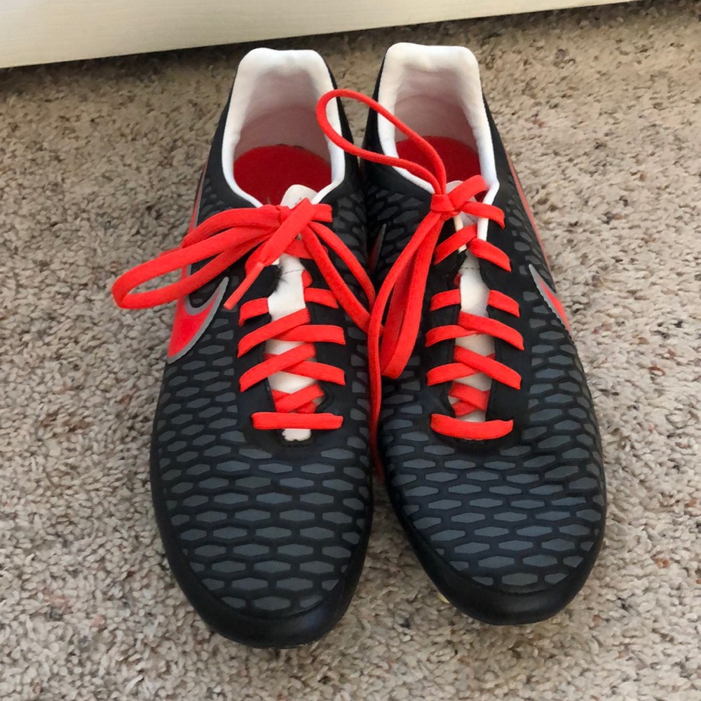 Women’s Nike Magista Soccer Cleats size 8.5